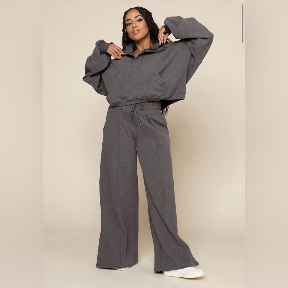 Popflex Ooey Gooey Grey Pull-On Snap Half Zip Sweatshirt - XXS/XS (runs big) - Picture 2 of 8